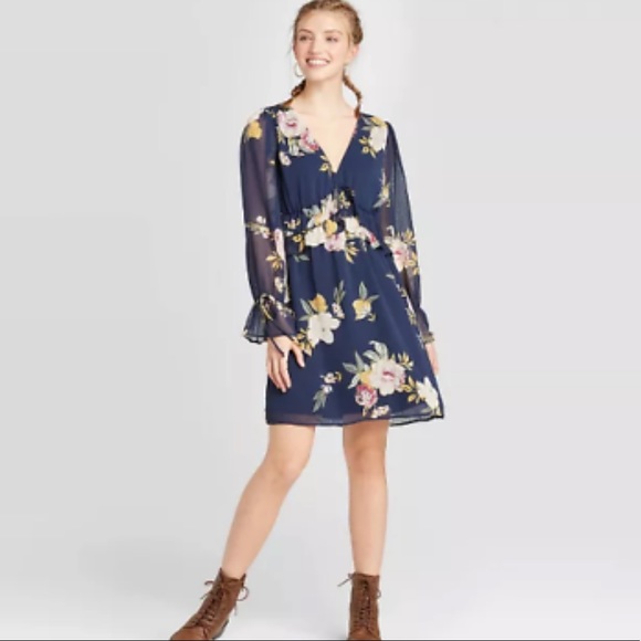 Xhilaration Dresses & Skirts - Xhilaration Floral Long Sleeve Mini Dress